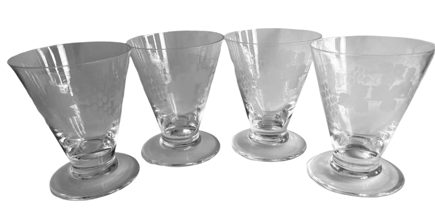 Mid-Century Etched Grapes Sherry Or Liqueur Glasses (4)