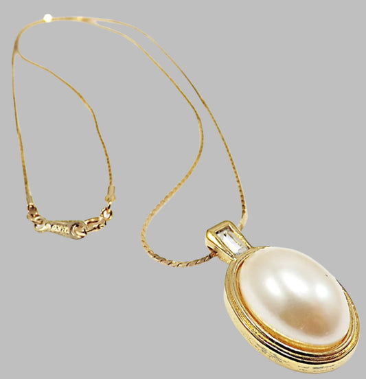 Avon Faux Pearl Pendant Necklace