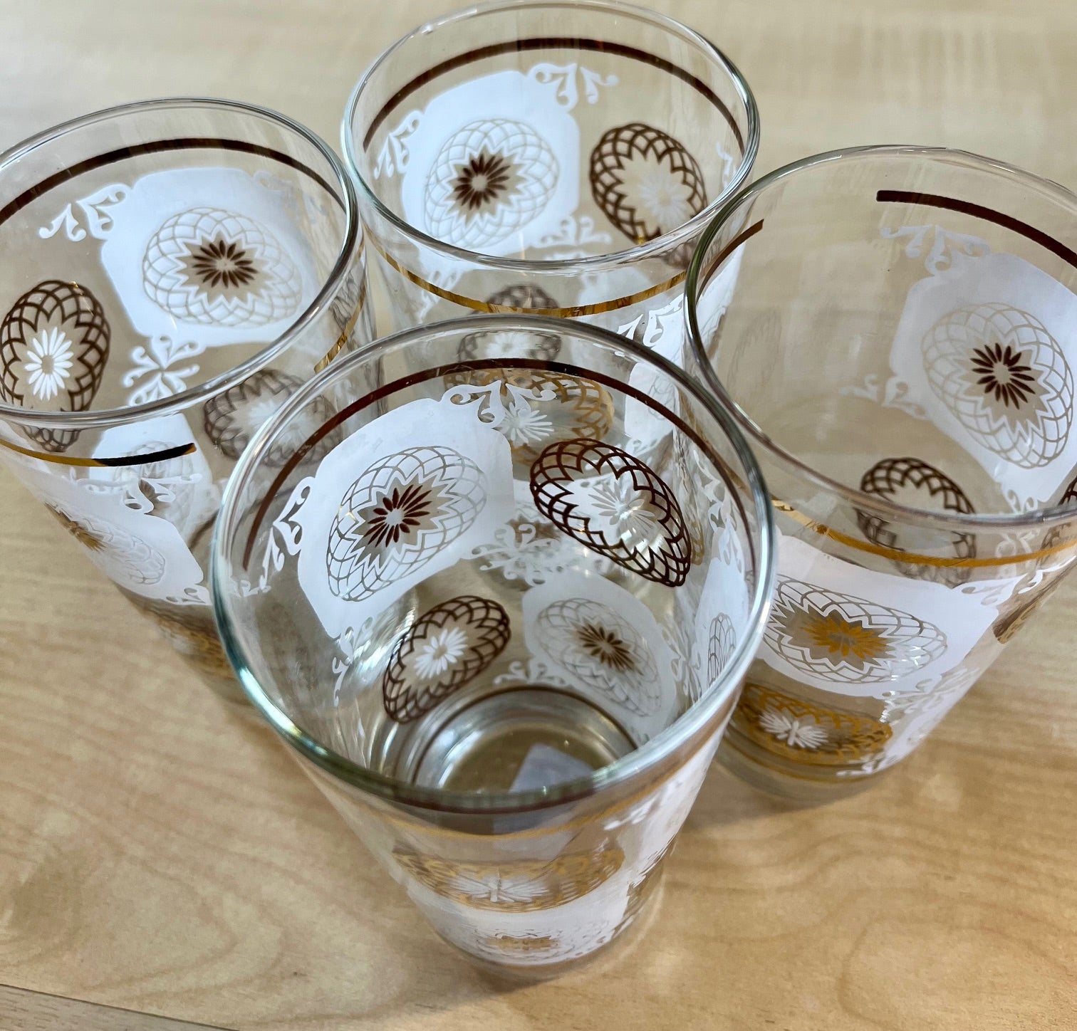 Vintage Set Of 4 Gold Frosted Glasses Matador Vintage