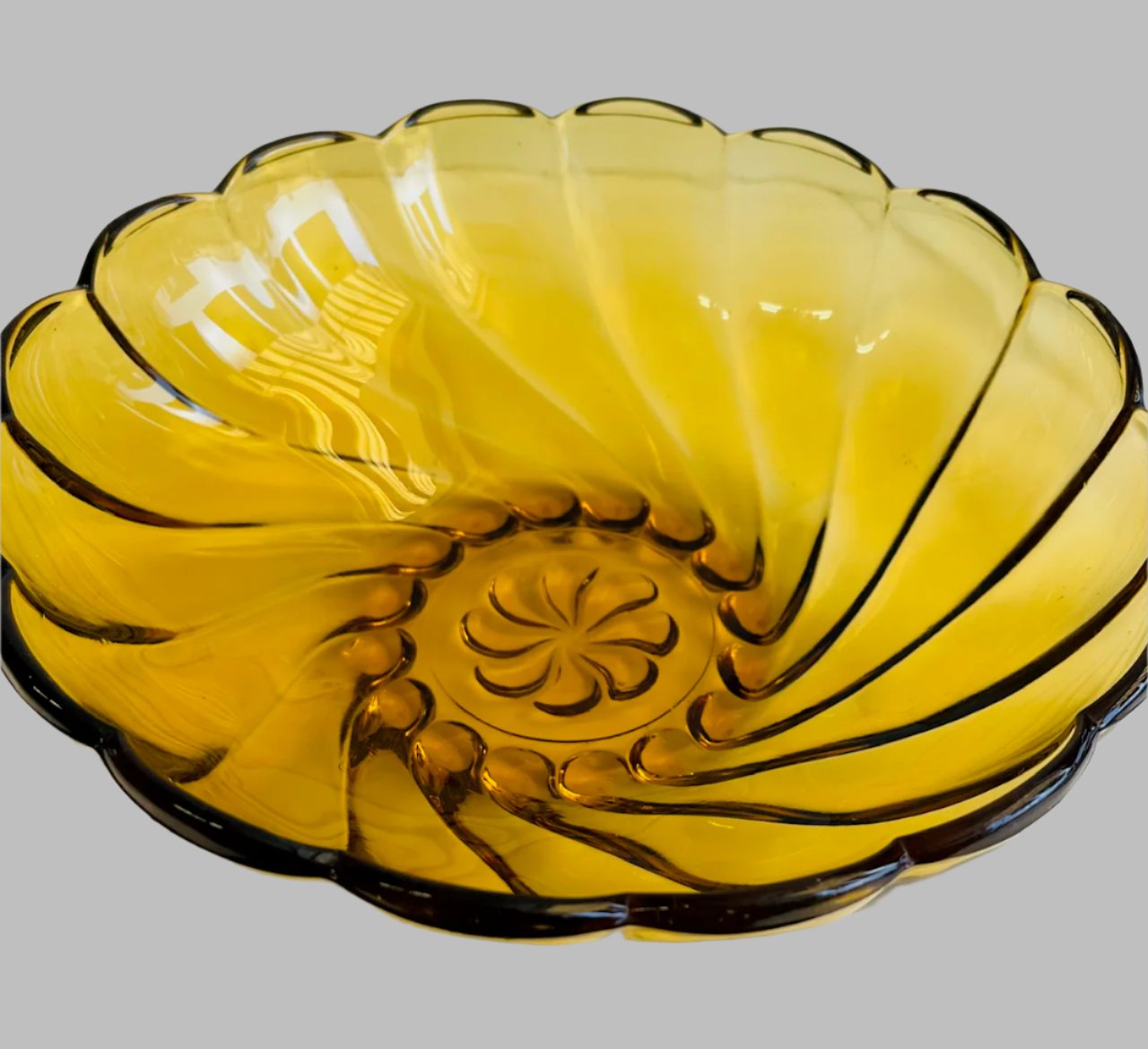 Seashell Amber Swirl Bowl