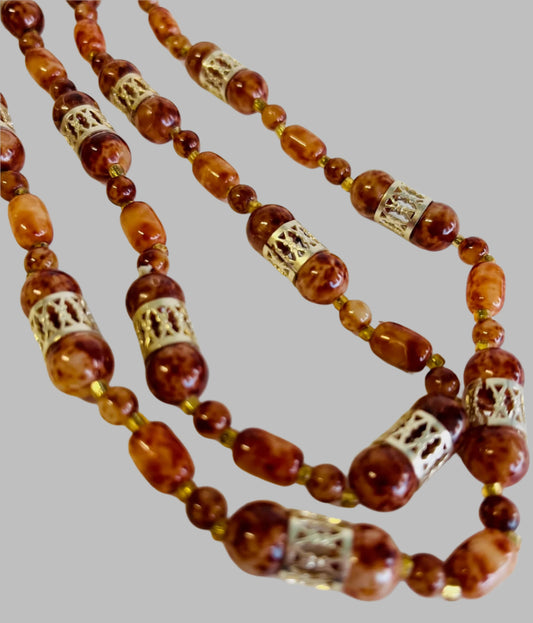 Lovely Vintage Amber And Gold Filgree Necklace.
