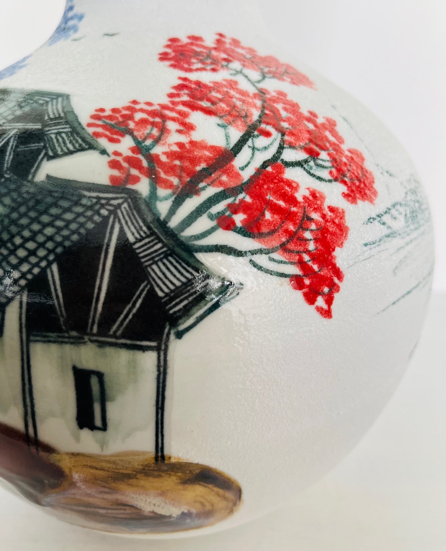 Vintage Chinese Jingdezhen-Style Porcelain Vase