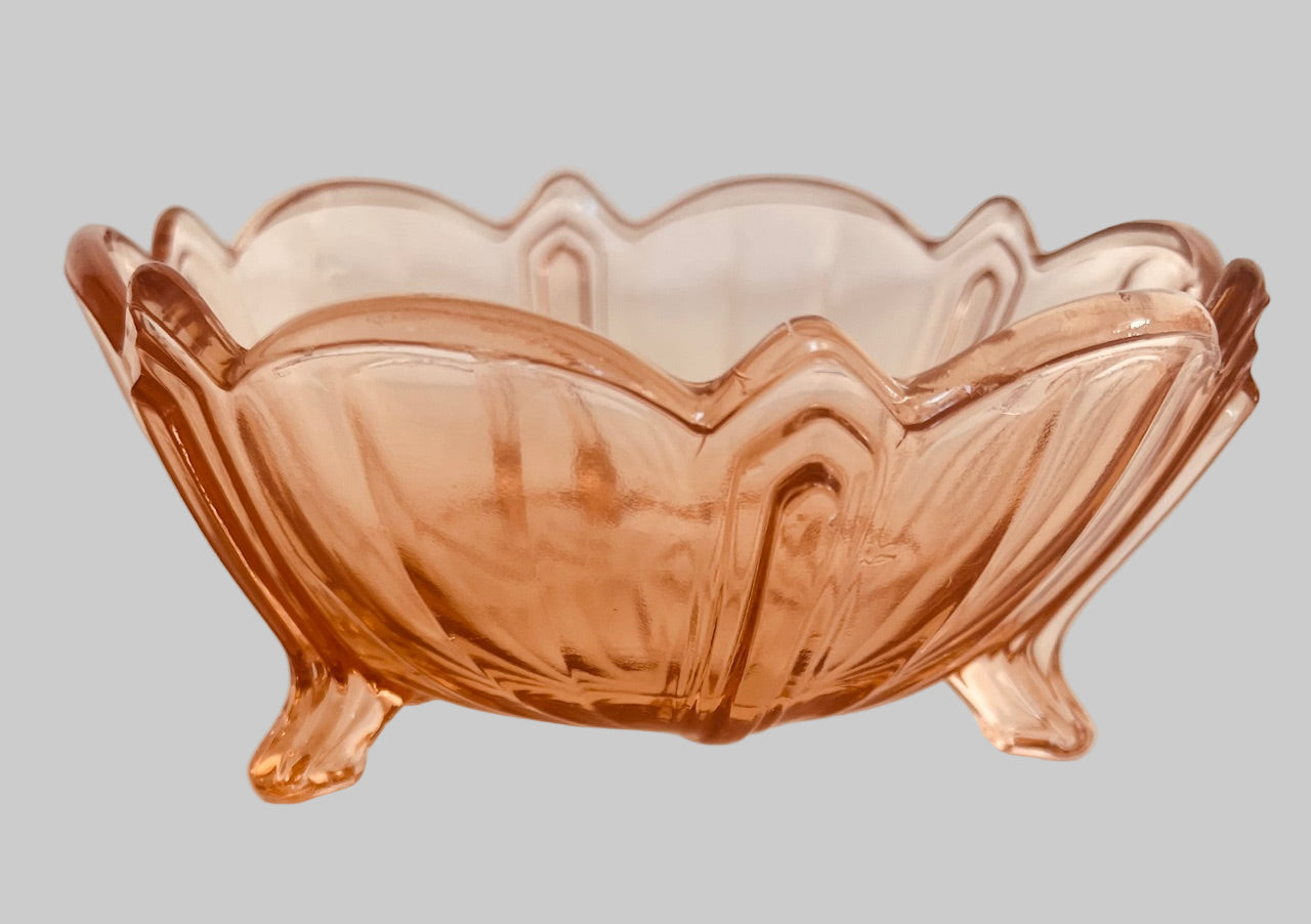 Art Deco Salmon Pink Glass Bowls (4)